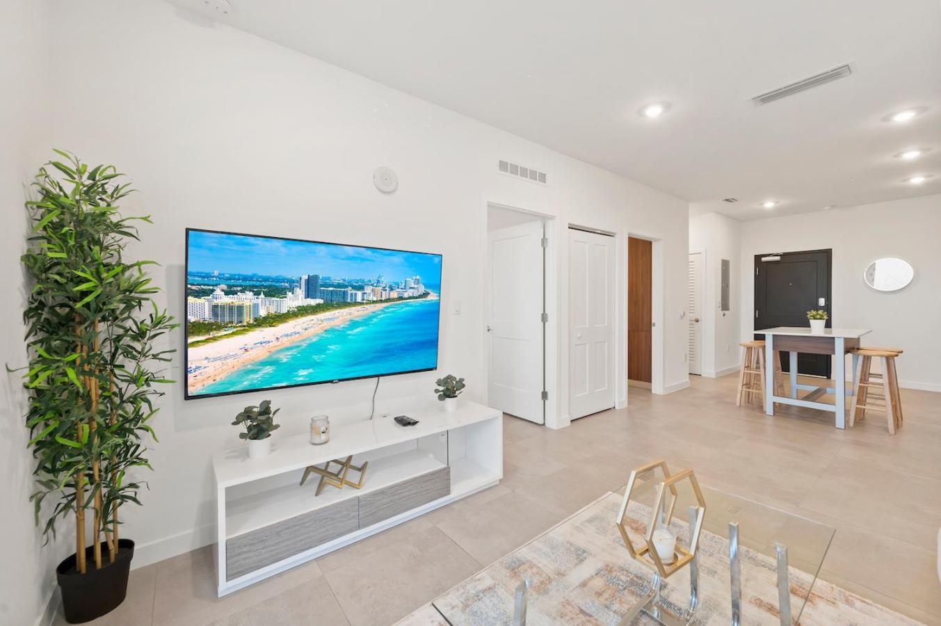 Апартаменты Beautiful Unit In Downtown Miami With Free Parking Экстерьер фото