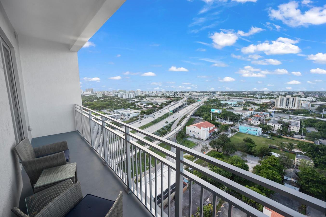 Апартаменты Beautiful Unit In Downtown Miami With Free Parking Экстерьер фото